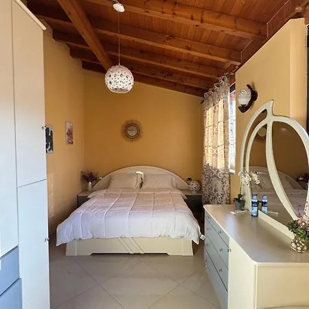 Villa Kida's Librazhet